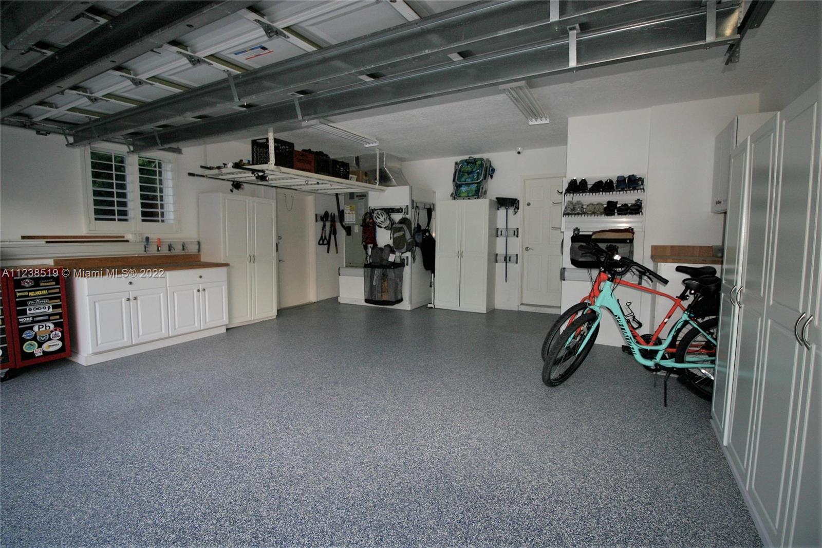 Listing Photo 9