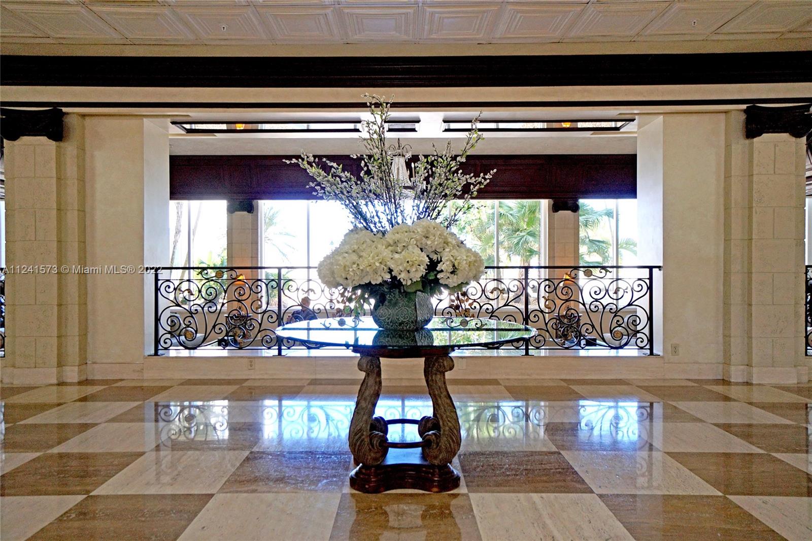 Parker Plaza Estates lobby front entrance.