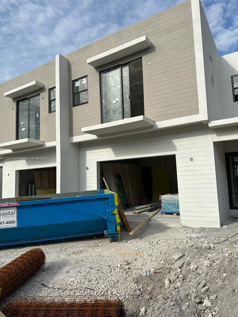NEW CONSTRUCTION TOWNHOUSE in Victoria Park. Beautiful neighborhood few blocks away from Las Olas Blvd. Turnkey project. 4 bedrooms 3.5 bathrooms, 2335sf, private pool, one covered parking garage, tile floors. The opportunity to live in one of the most desirable areas in Fort Lauderdale. Expected January 2023