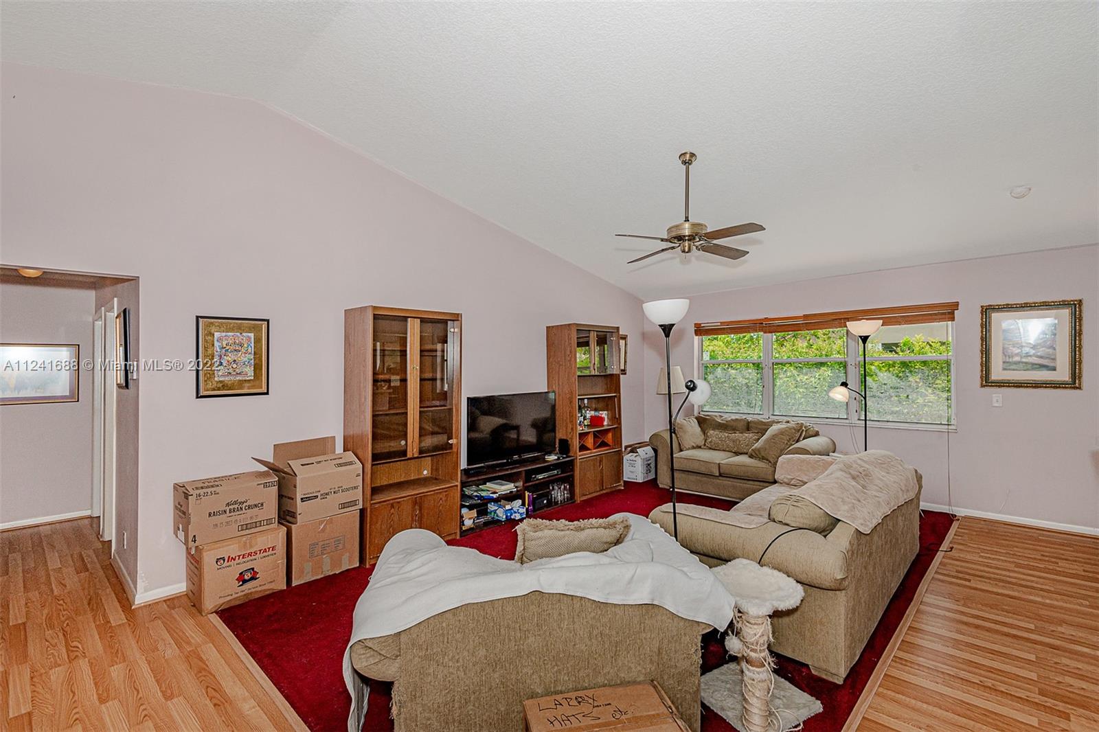 Listing Photo 16