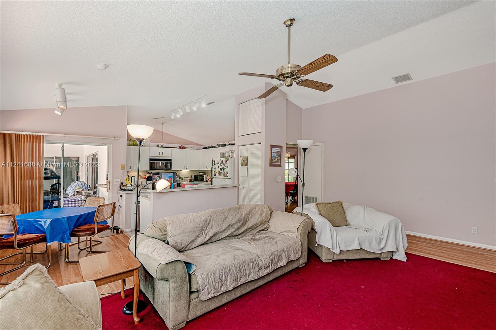 Listing Photo 17