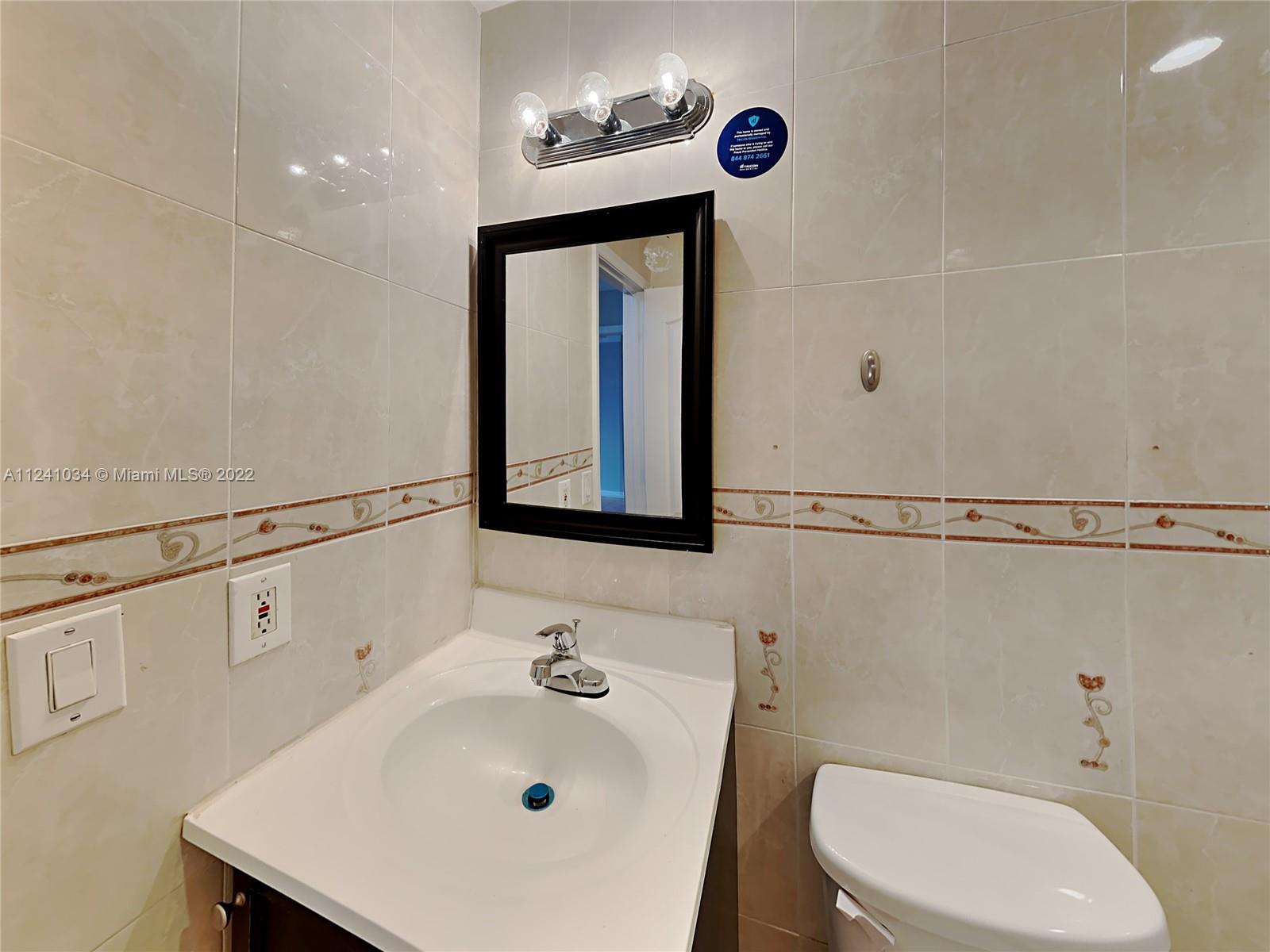 Listing Photo 12