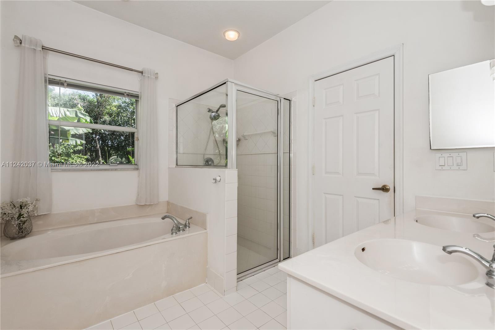 Listing Photo 9