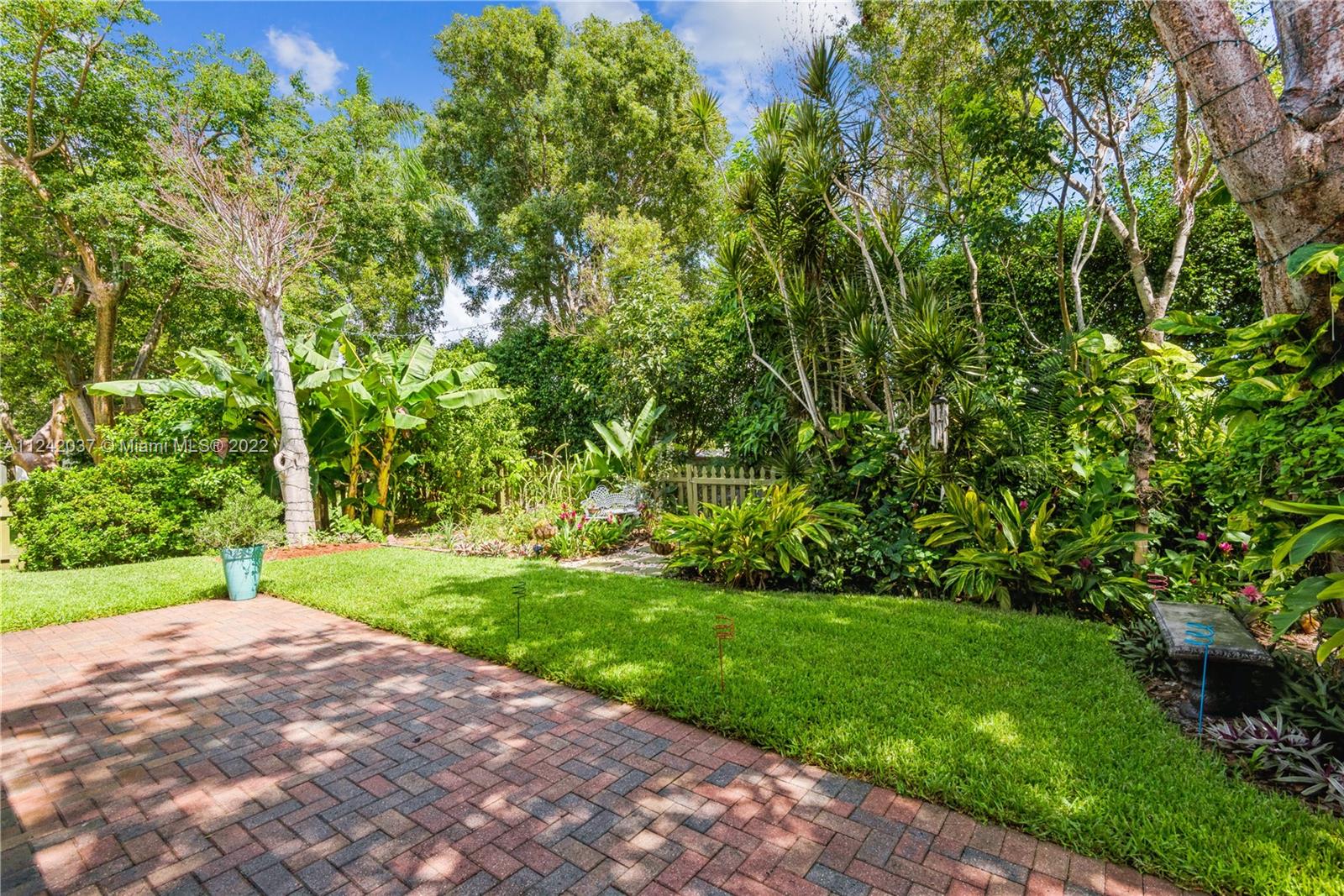 Listing Photo 17
