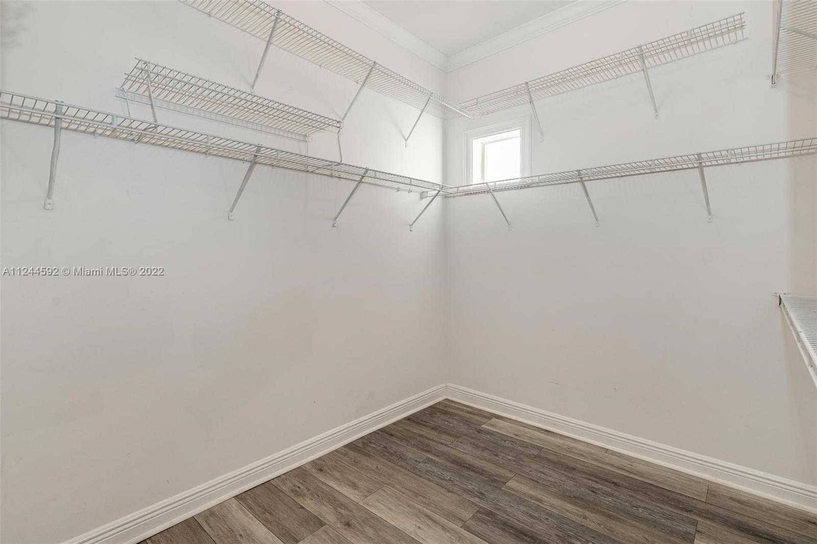 Listing Photo 33