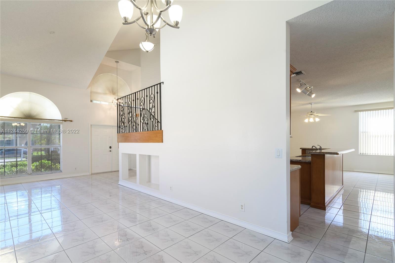 Listing Photo 10