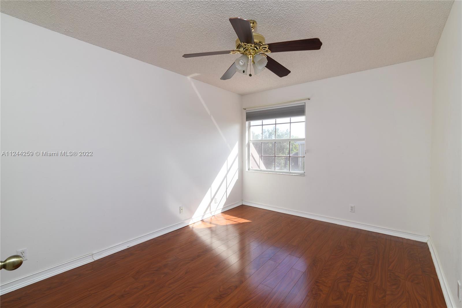 Listing Photo 38