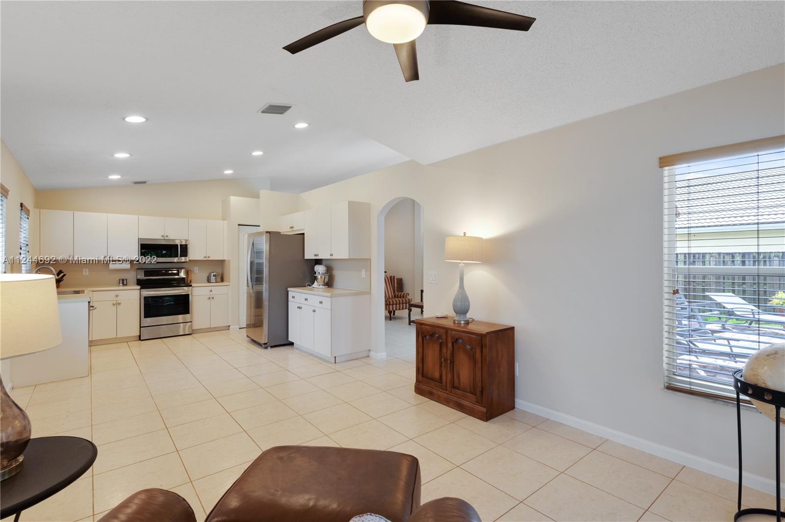 Listing Photo 15