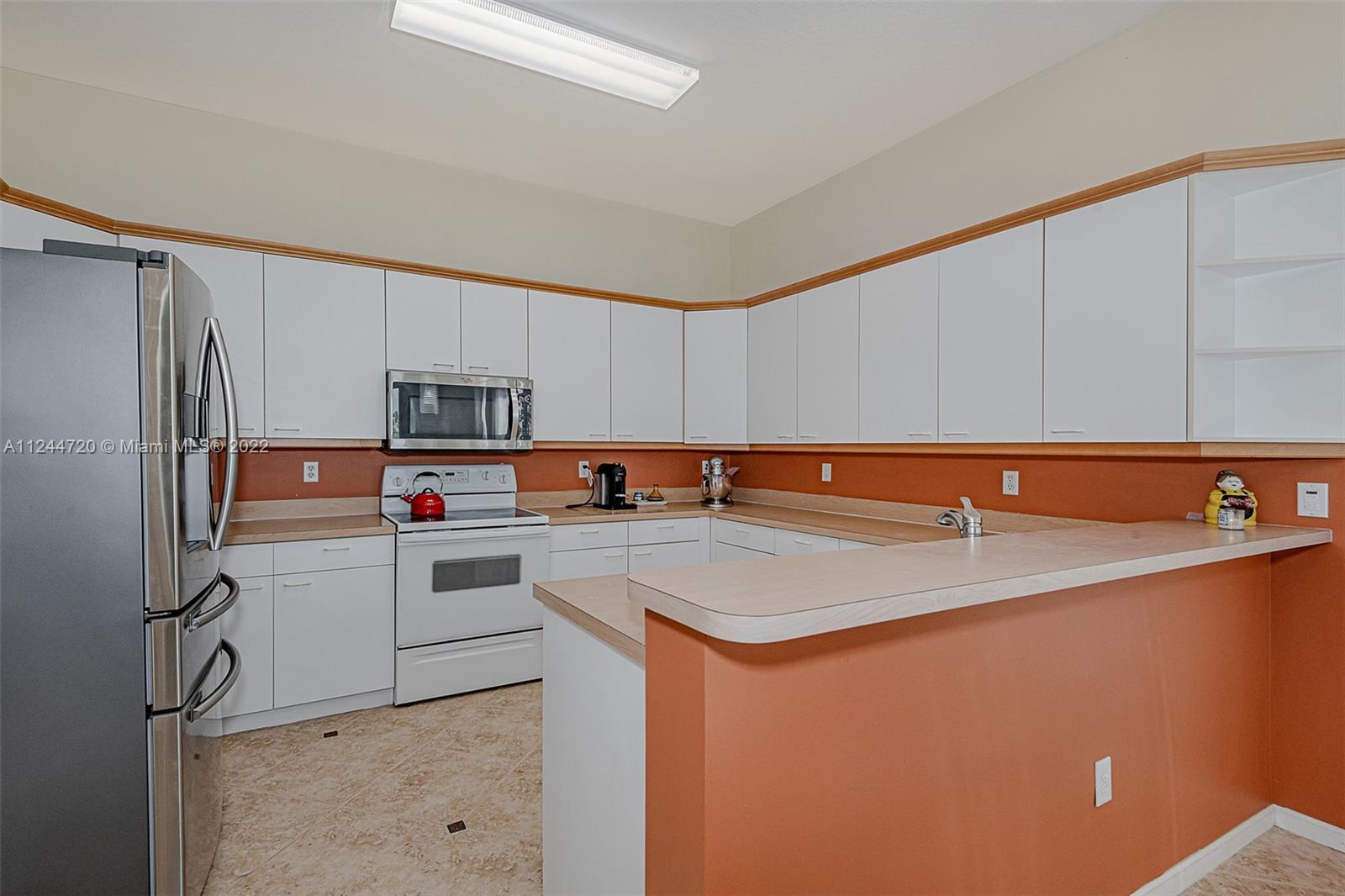 Listing Photo 11