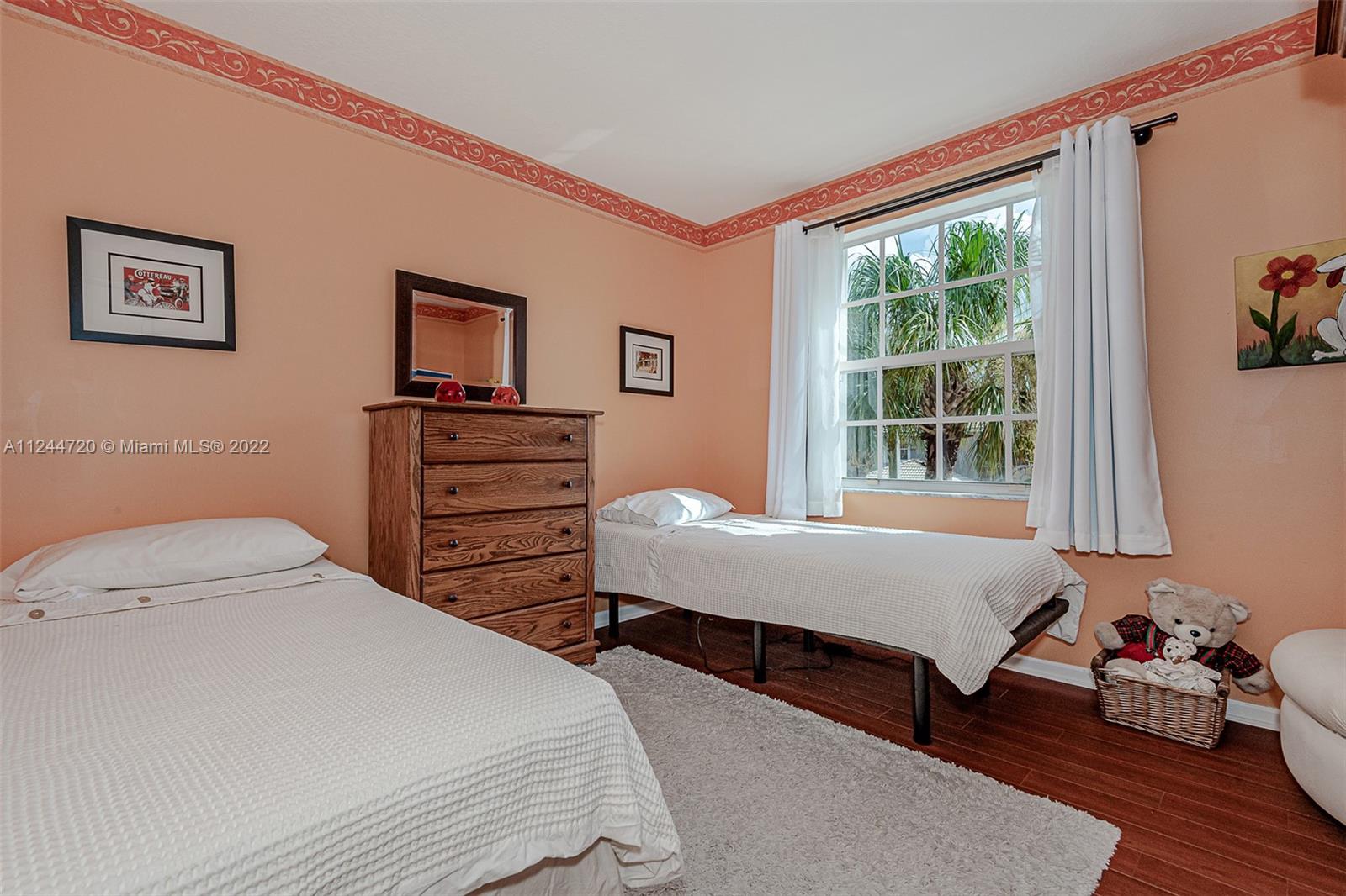 Listing Photo 24