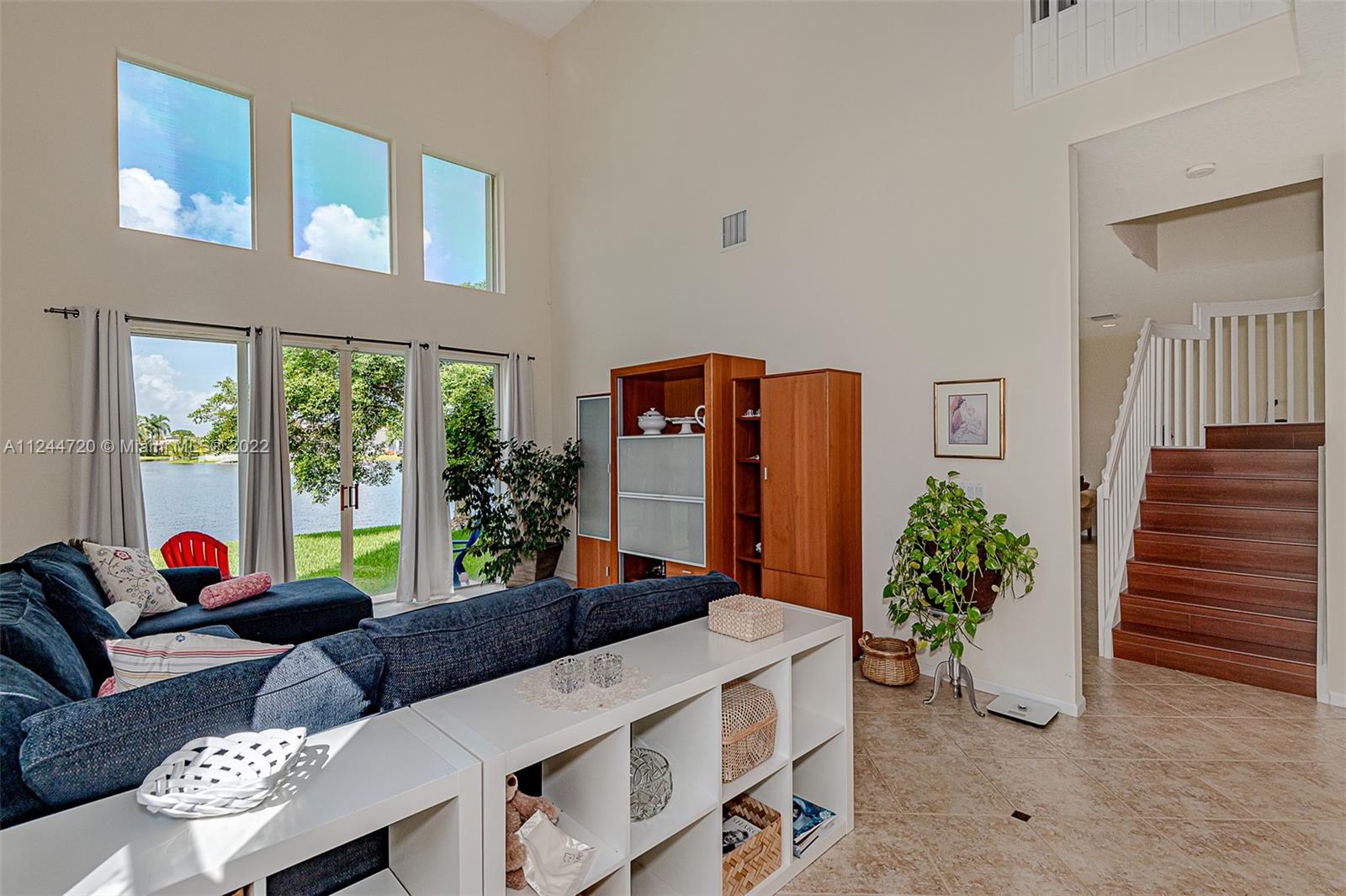 Listing Photo 8
