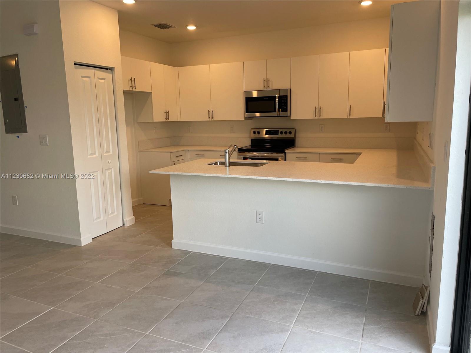 Brand new townhouse for rent! Be the first to live in this beautiful lake front townhouse. Enjoy a spacious backyard perfect for entertaining. The modern kitchen has stainless steel appliances and quartz countertops. Community will have a club house and community pool. Minutes away from the turnpike!