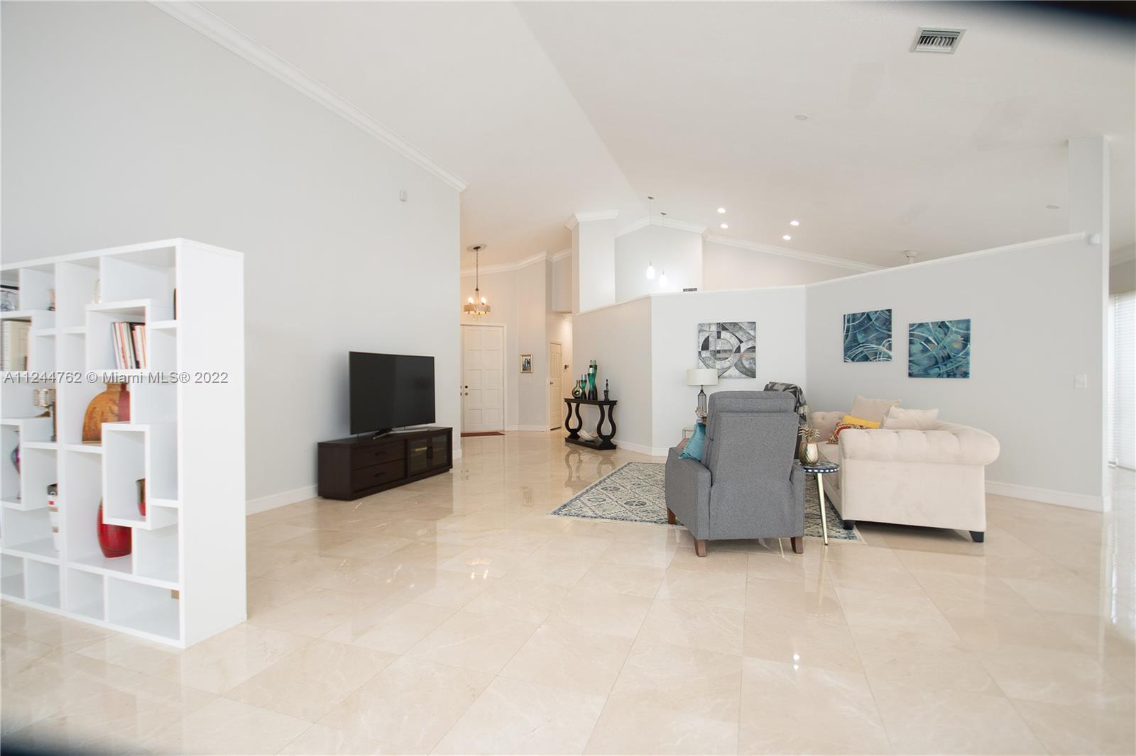 Listing Photo 17