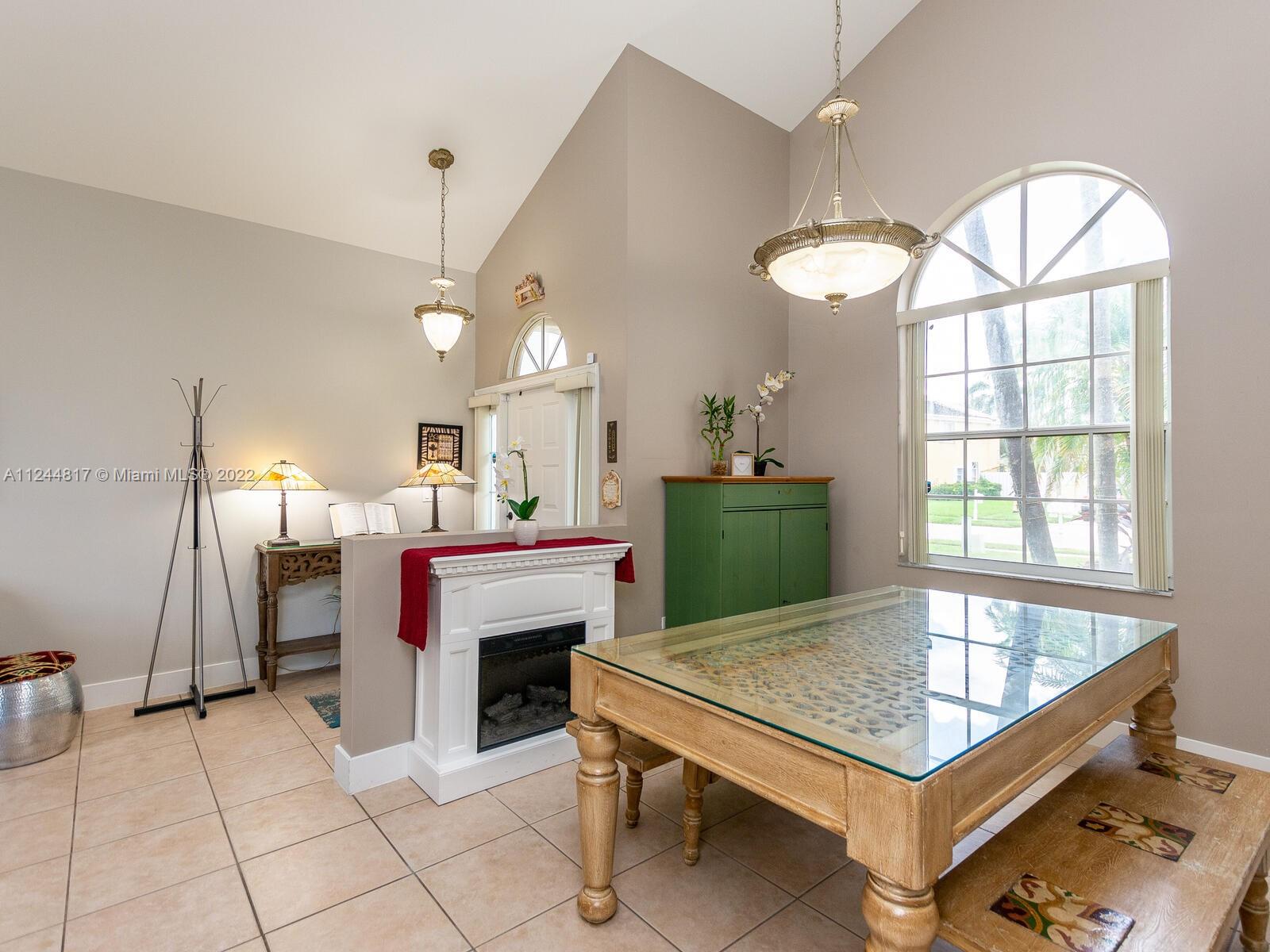 Listing Photo 11