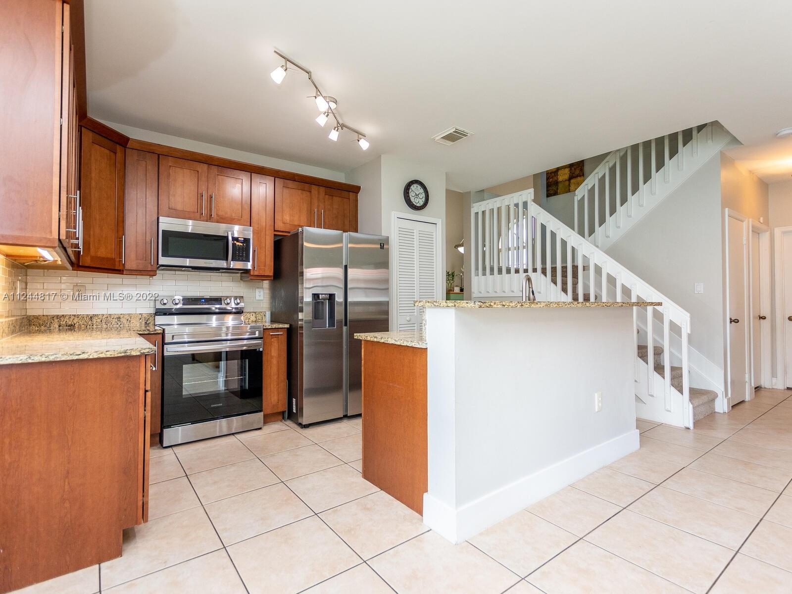 Listing Photo 17