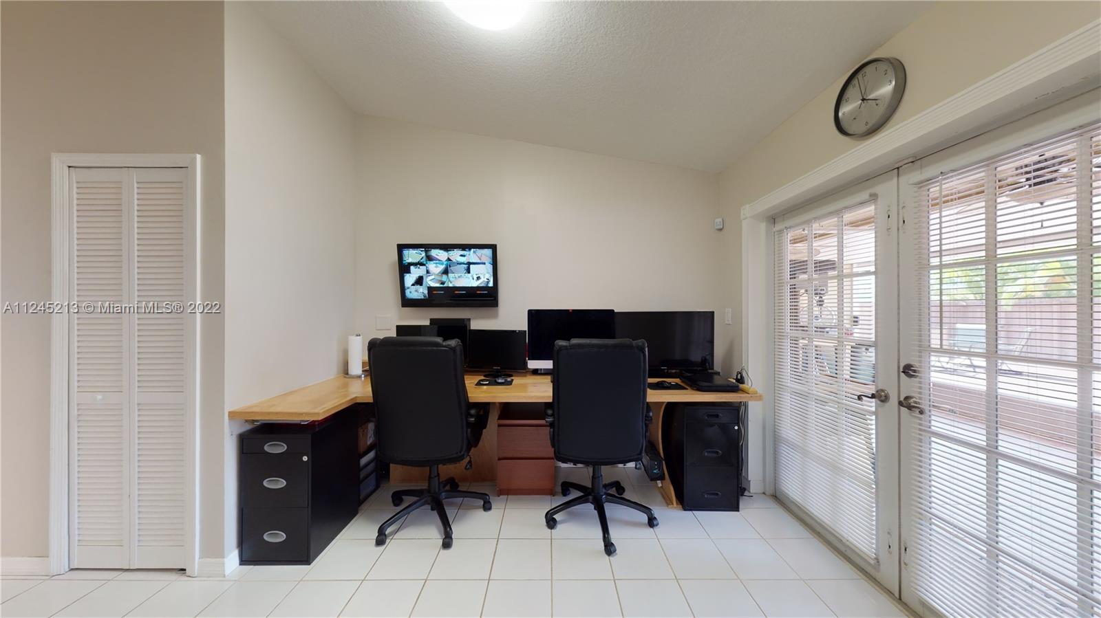 Listing Photo 12