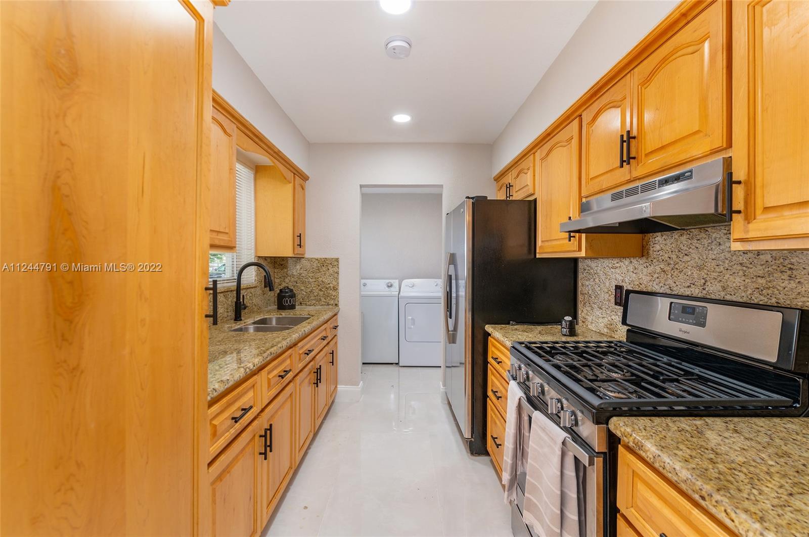 Listing Photo 8