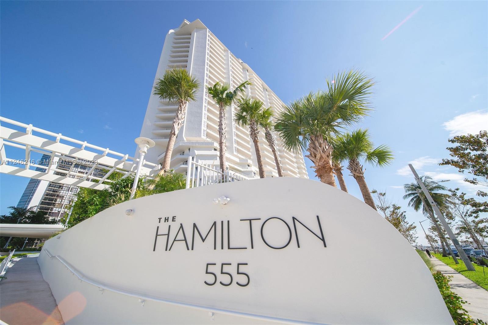 555 NE 34th St 801