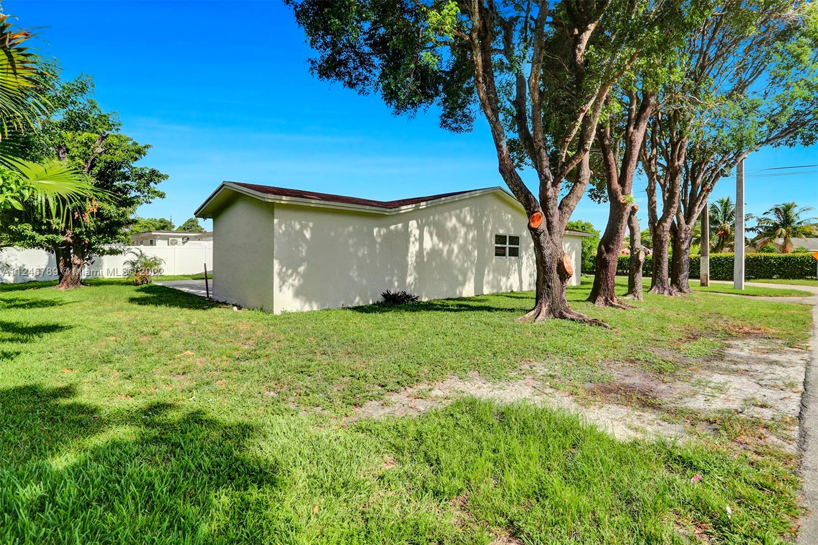 Listing Photo 33