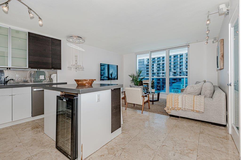 2301  Collins Ave #705 For Sale A11247304, FL