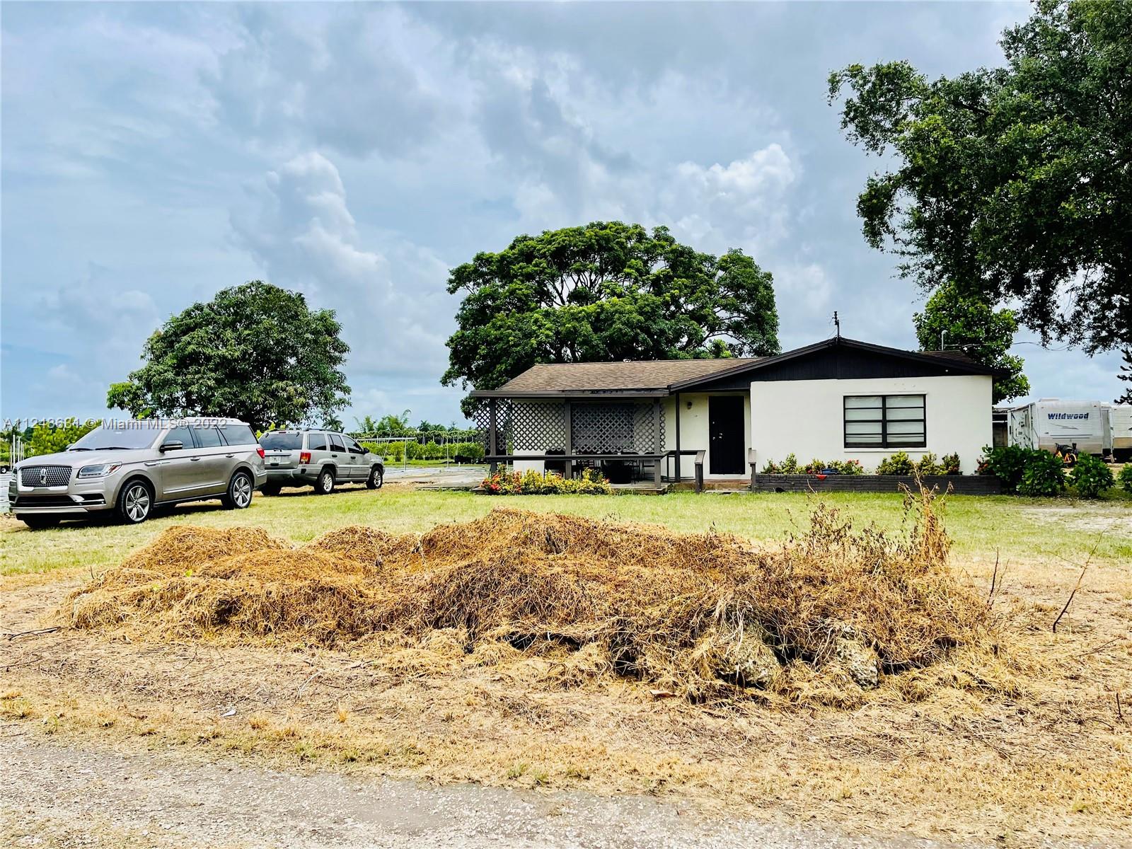 NURSERY BUSINESS OPPORTUNITY WITH 10 ACRES, RESIDENTIAL HOUSE, PLENTY OF FRUIT TREES, LUXURY INCOME PRODUCING OVER 1 MILLION DOLLAR PROFIT.  THE BUSINESS INCLUDES ALL TYPES OF EQUIPMENT TO RUN IT, THREE RVS WITH RENTAL INCOME. TWO WELL-PREPARED DOUBLE GREENHOUSES, DIMENSIONS 60 WIDE AND 320 IN LENGTH.