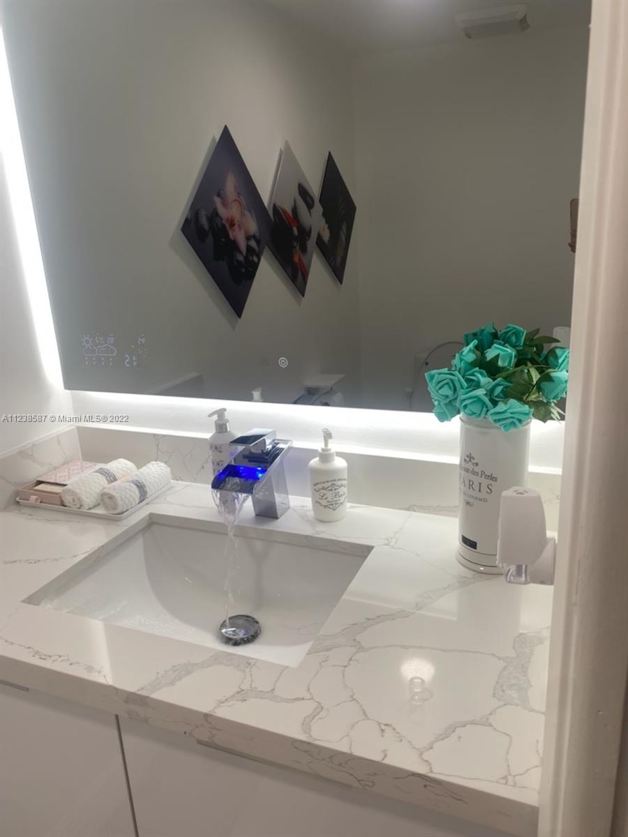 Guest half bath