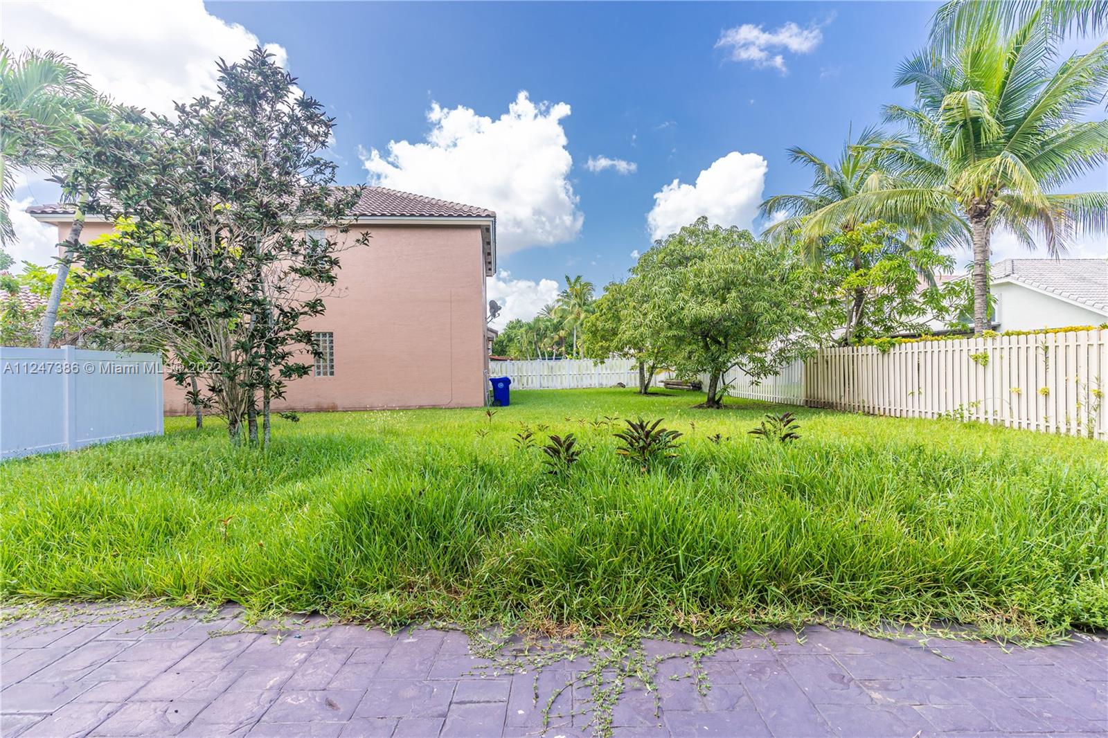 Listing Photo 23