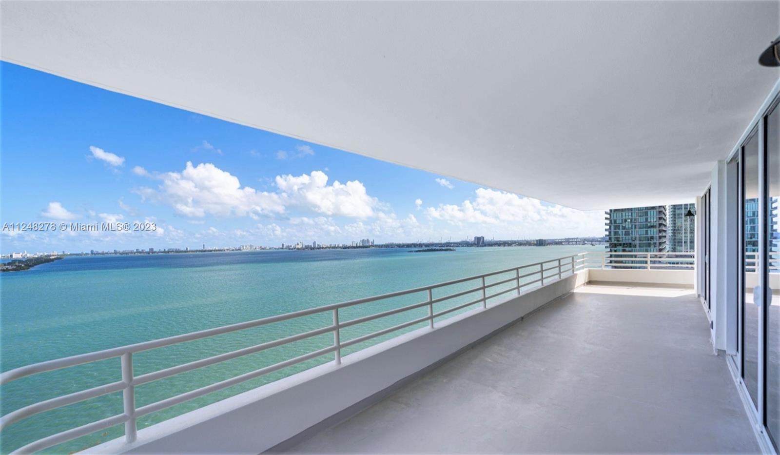 555 NE 34th St 2401