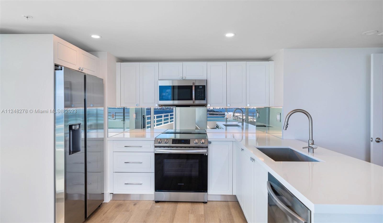 555 NE 34th St 2401