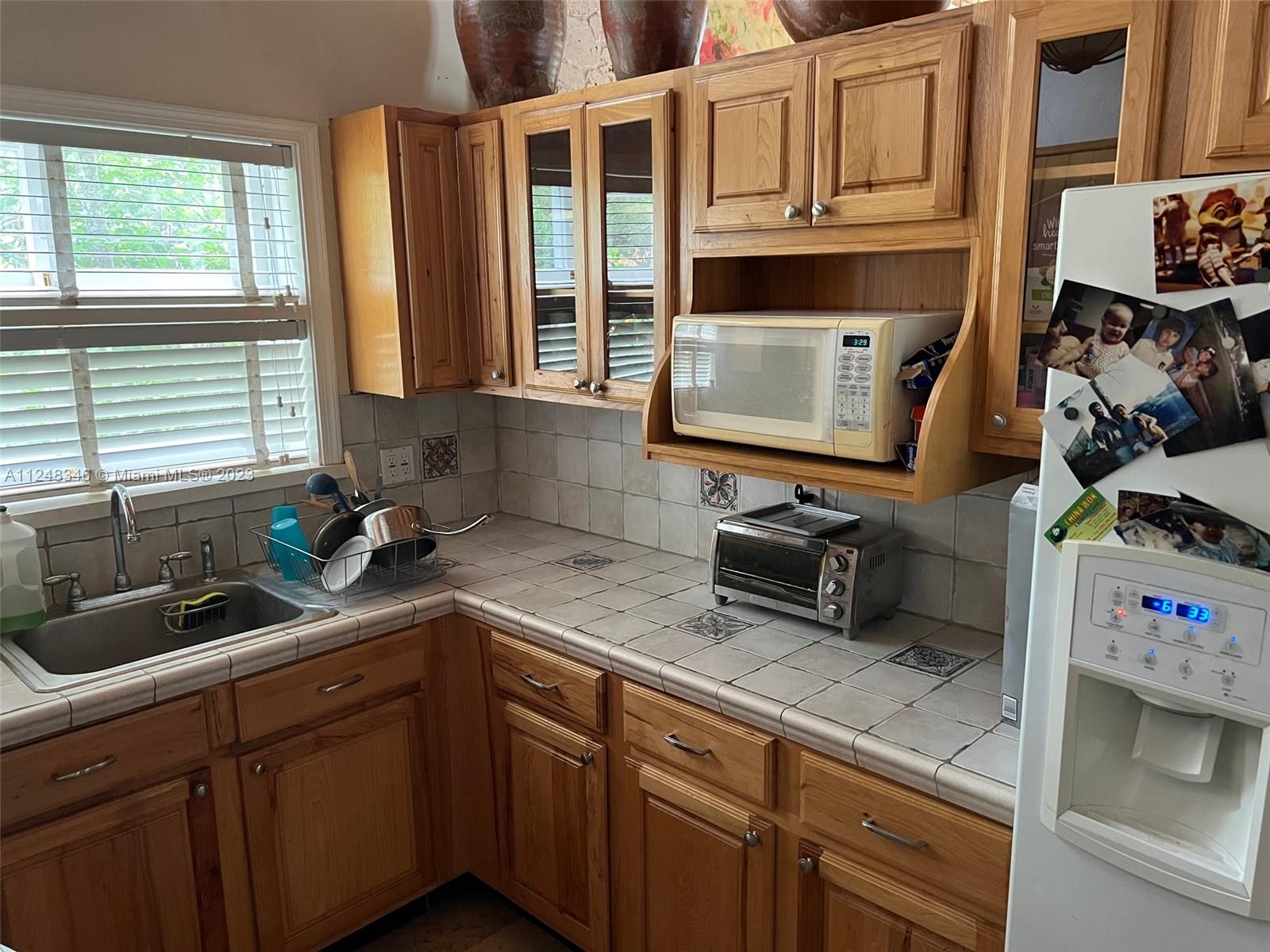 Listing Photo 8
