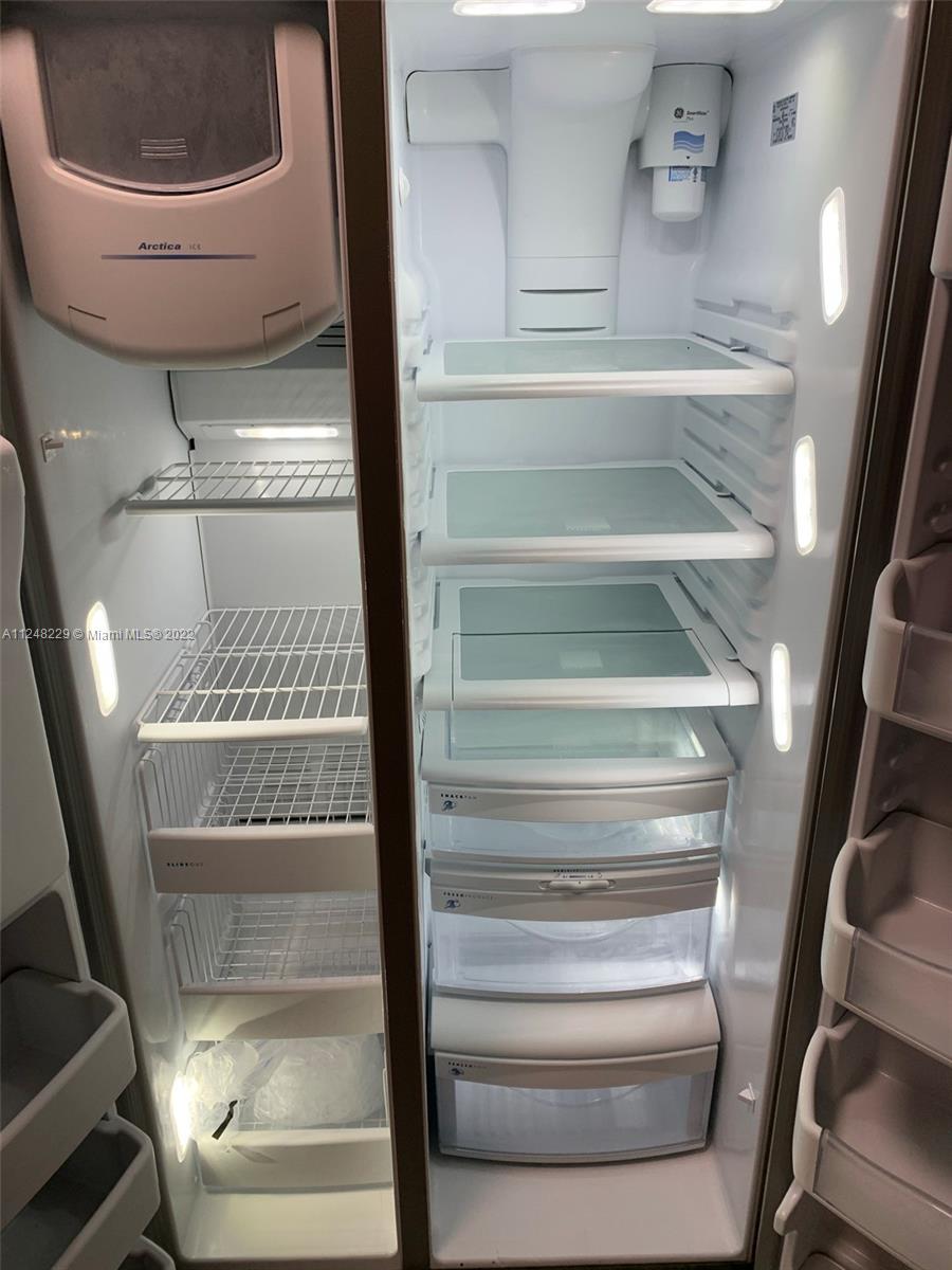 refridgerator