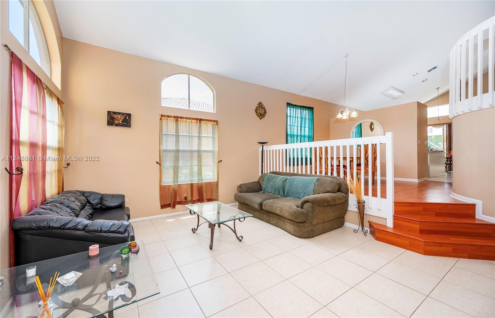 Listing Photo 9
