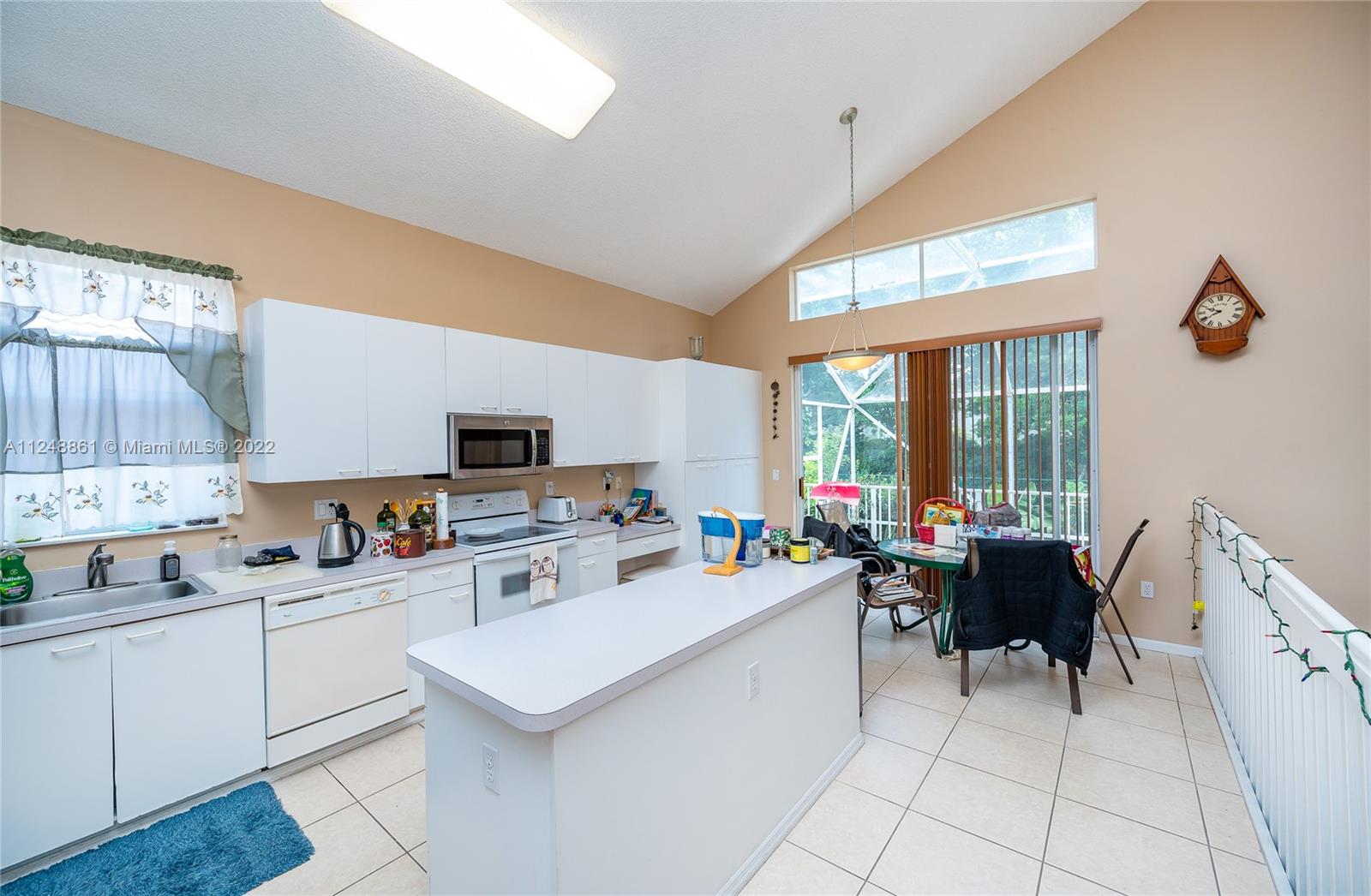 Listing Photo 17