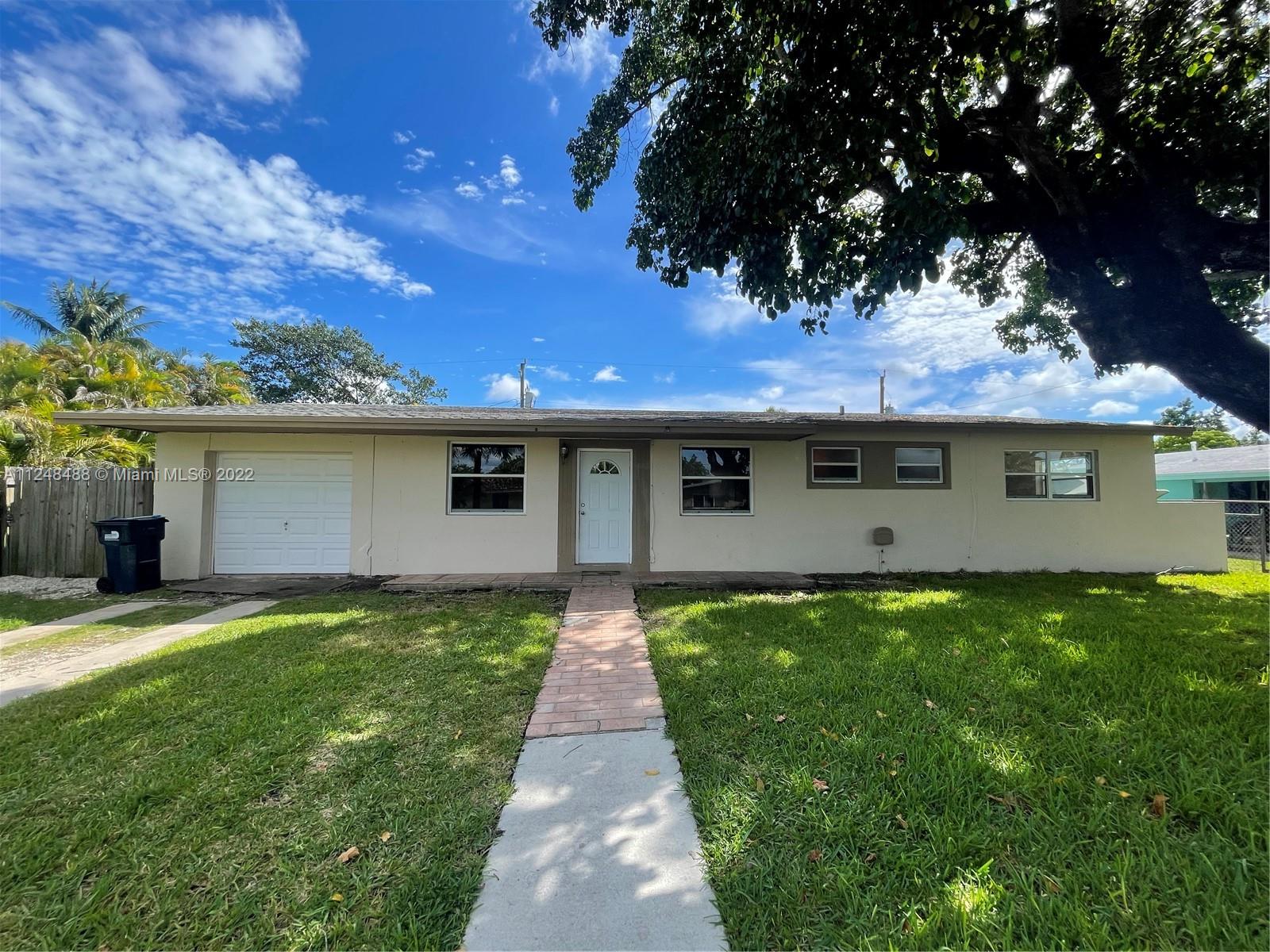 Come turn this 4 bedroom 2 bath 1 car garage house into your forever home! Situated in the heart of Cutler Bay, this property is just minutes from shopping centers, restaurants, and the turnpike!