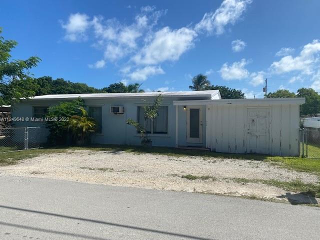 8 Lauderdale Dr, Key Largo, FL 33037