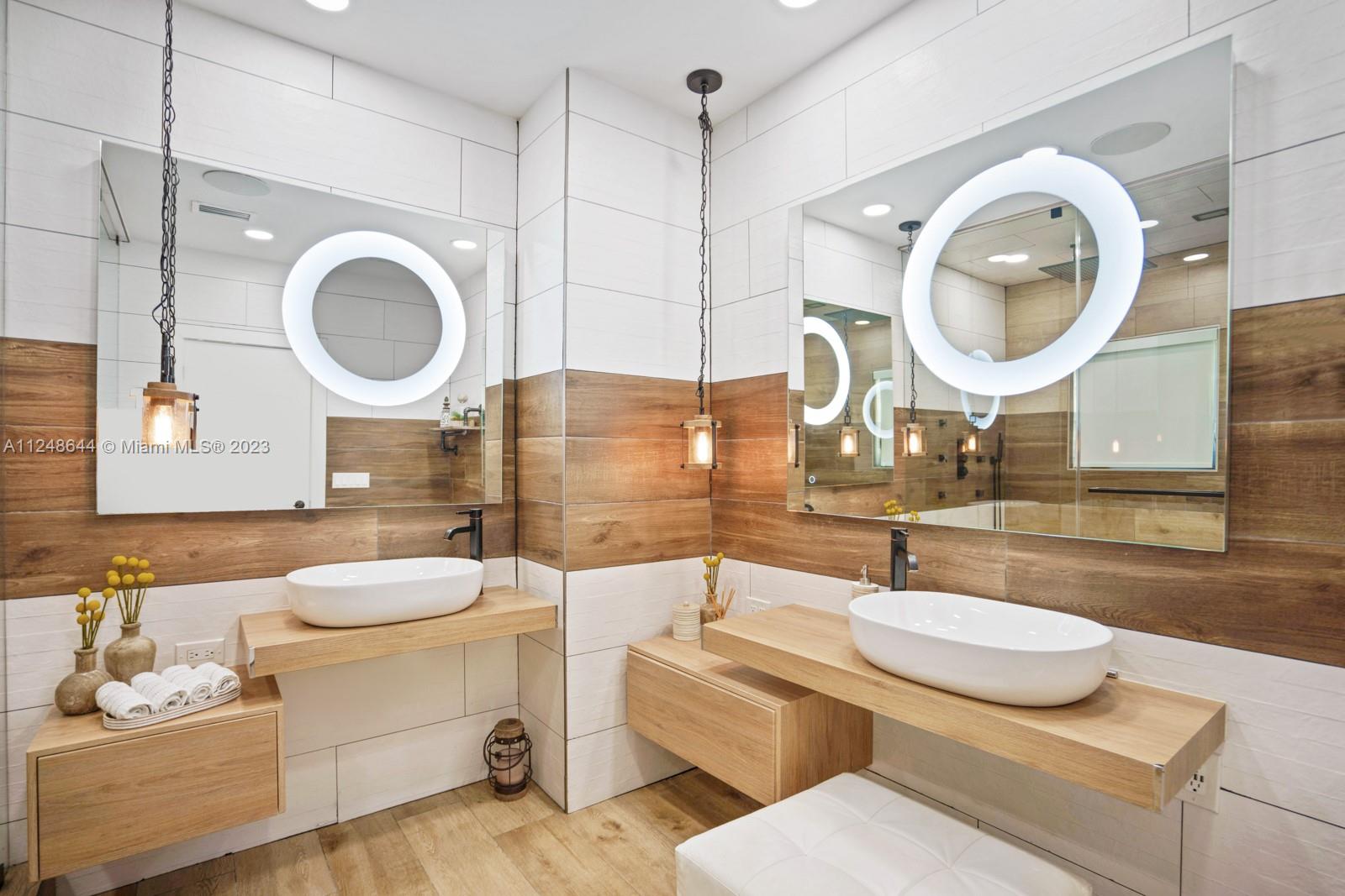 Master bathroom with oversized shower and steam