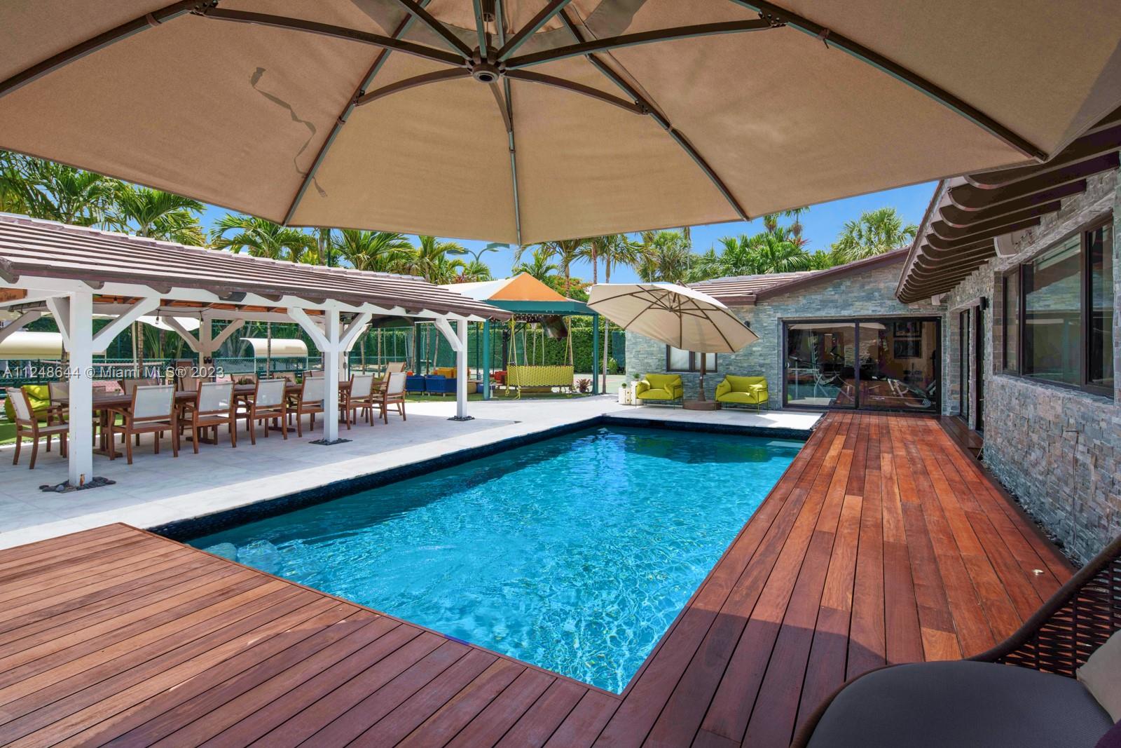 outdoor pergola with AC