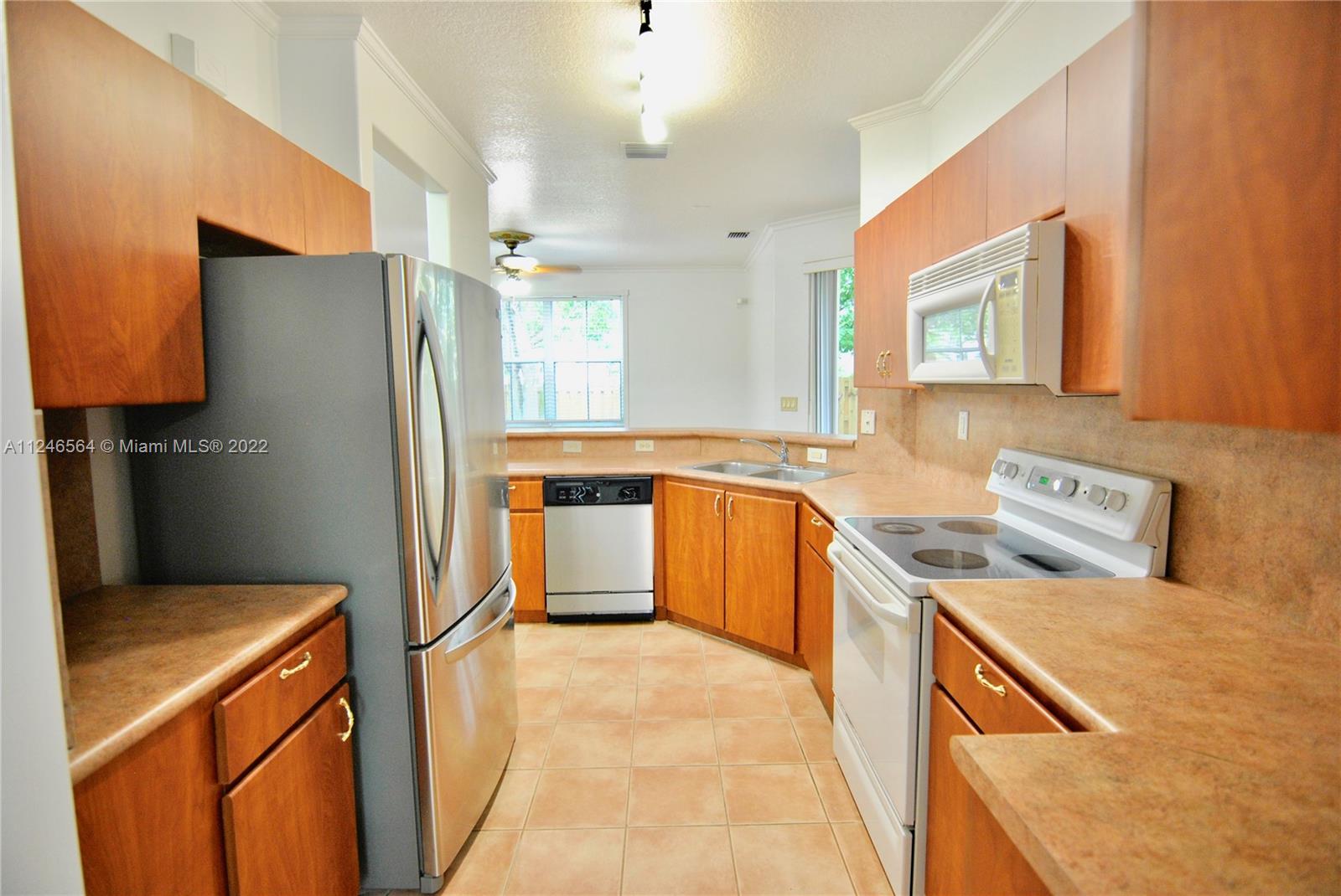 Listing Photo 8