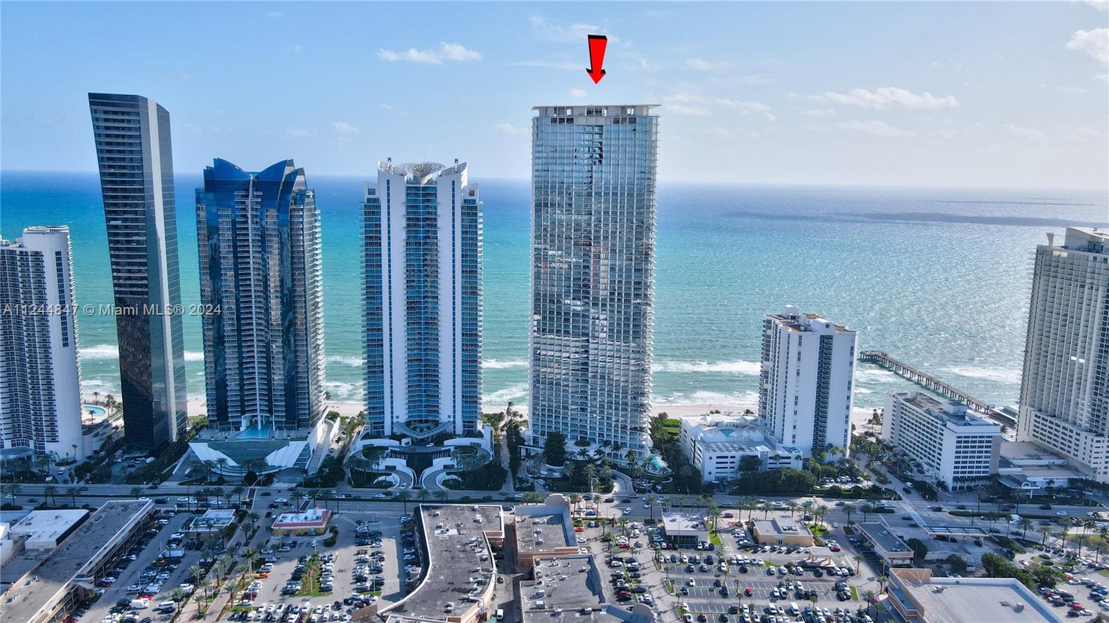 AEREAL VIEW IN SUNNY ISLES BEACH