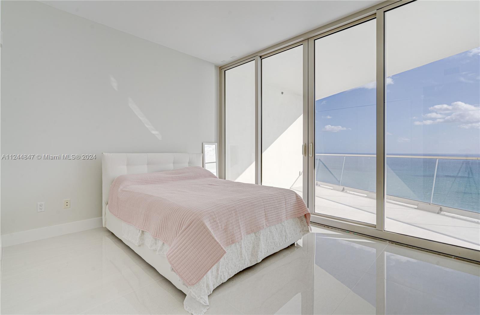 2ND BEDROOM WITH DIRECT OCEAN VIEWS
