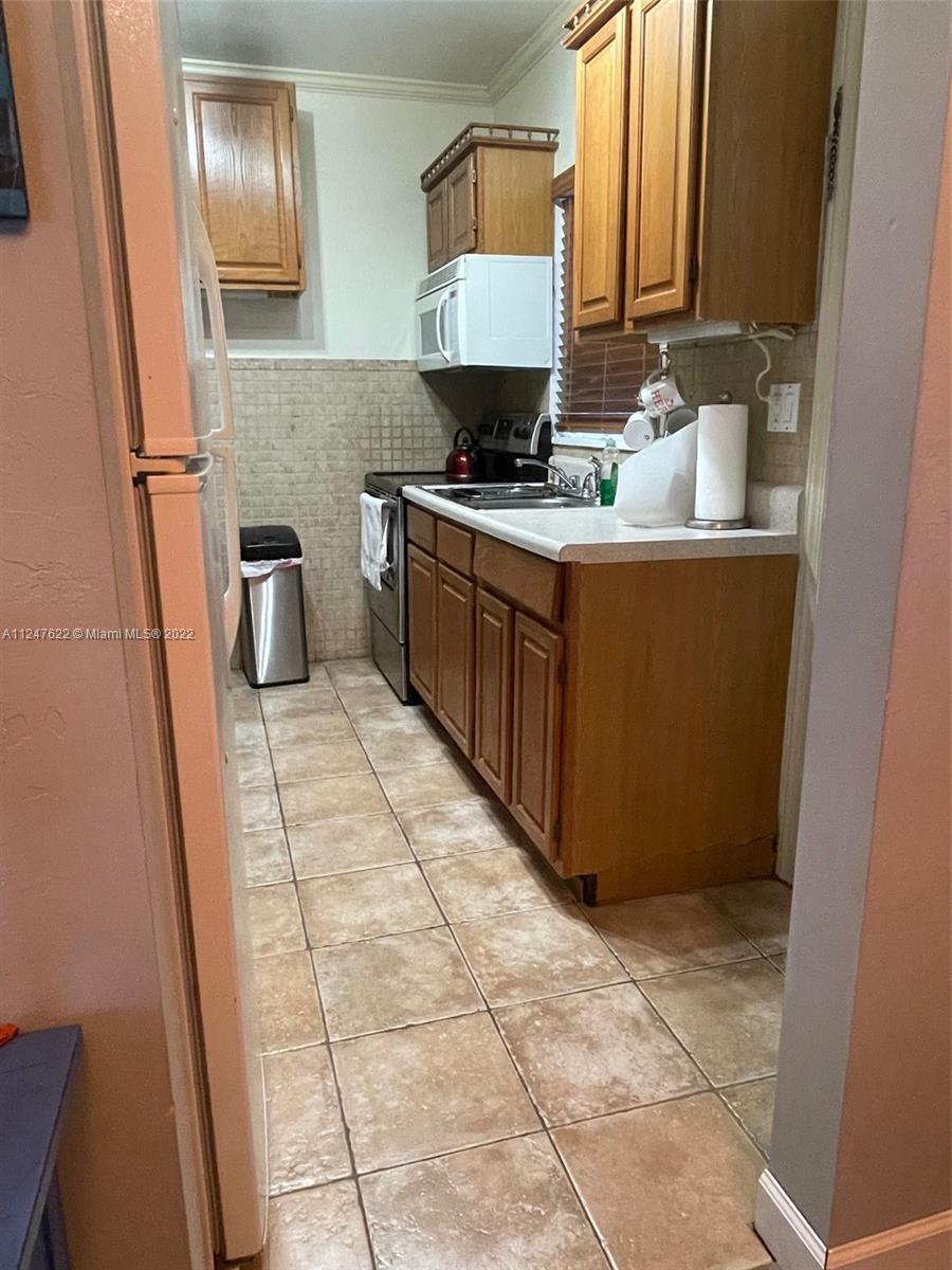 Listing Photo 9