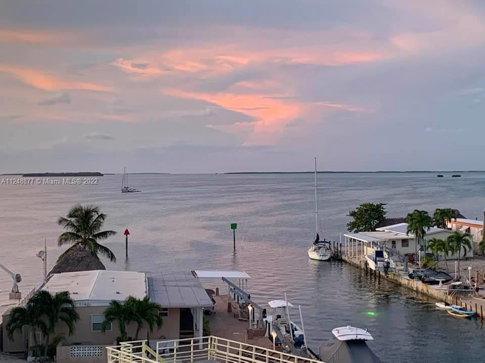 Bayviews from Third floor and Sundeck