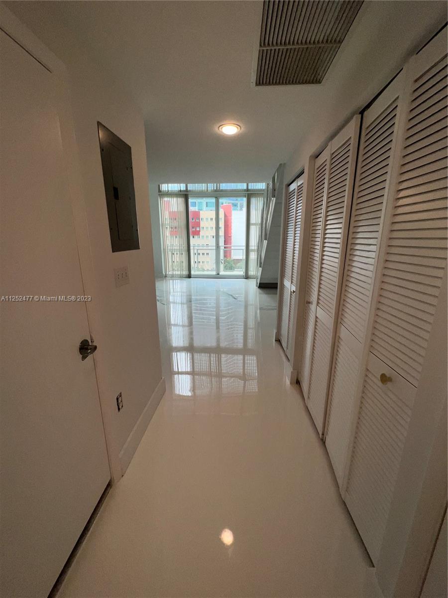 Photo 2 of Vizcayne N Apt 643 in Miami - MLS A11252477