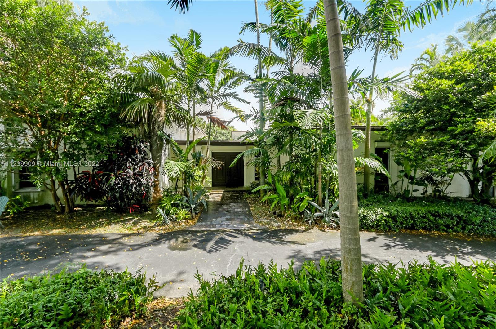 9025 SW 122nd St  For Sale A11239909, FL