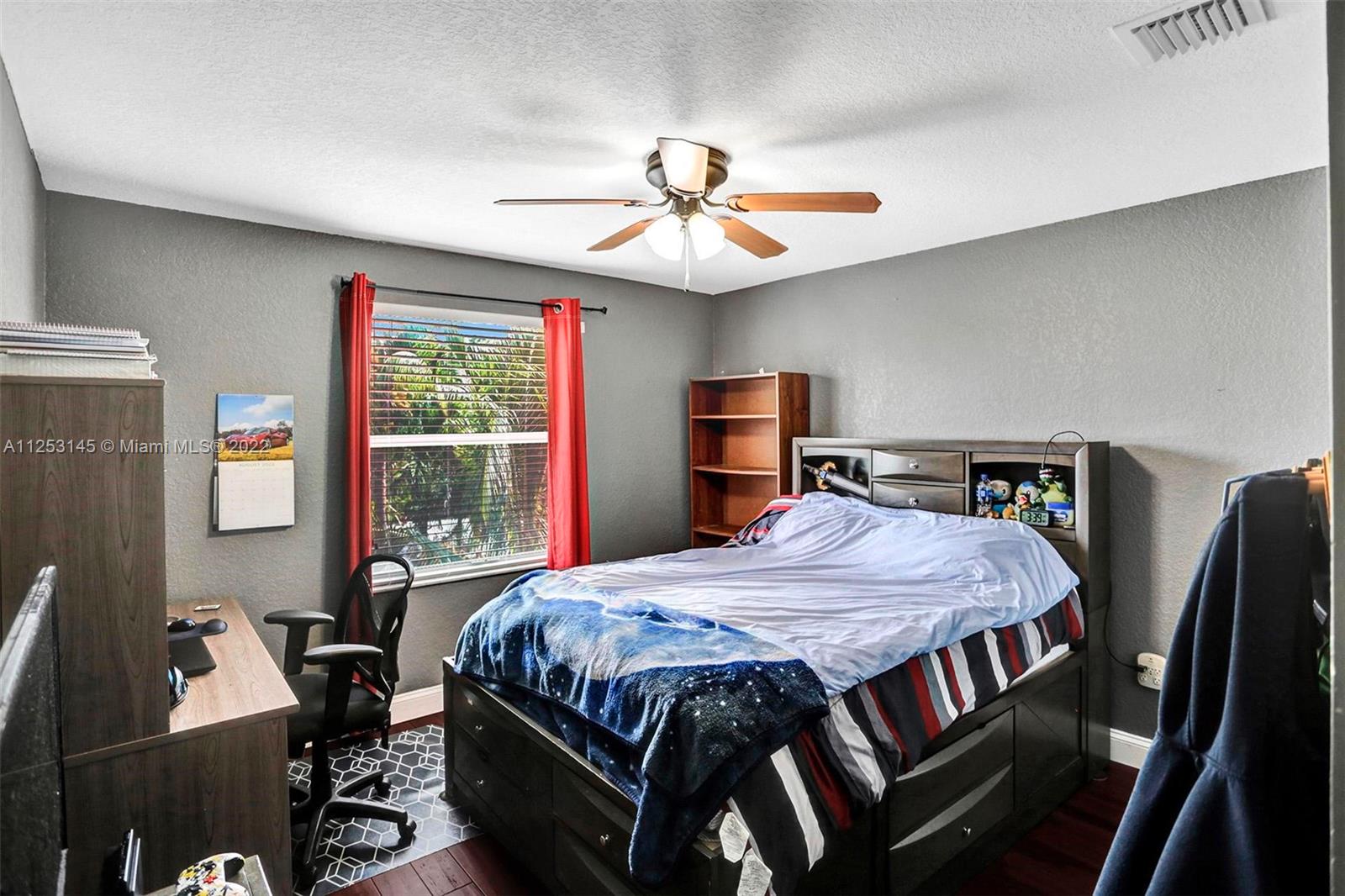 Listing Photo 18