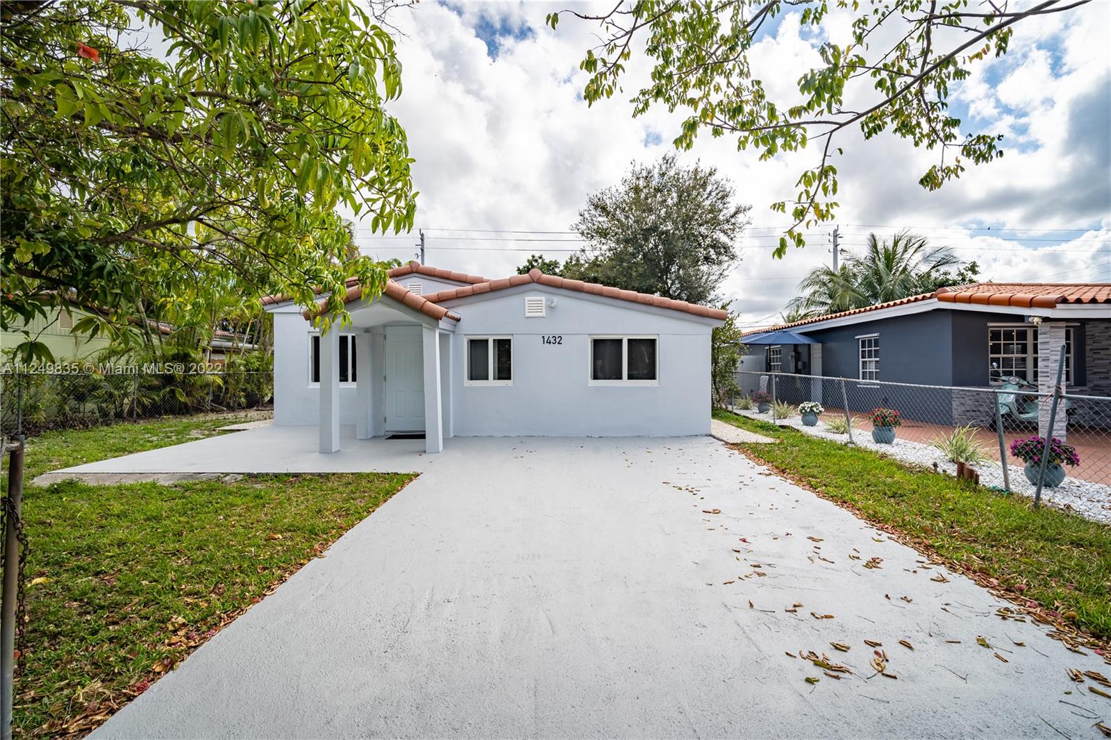 Photo 1 of 1432 183rd St in North Miami Beach - MLS A11249835