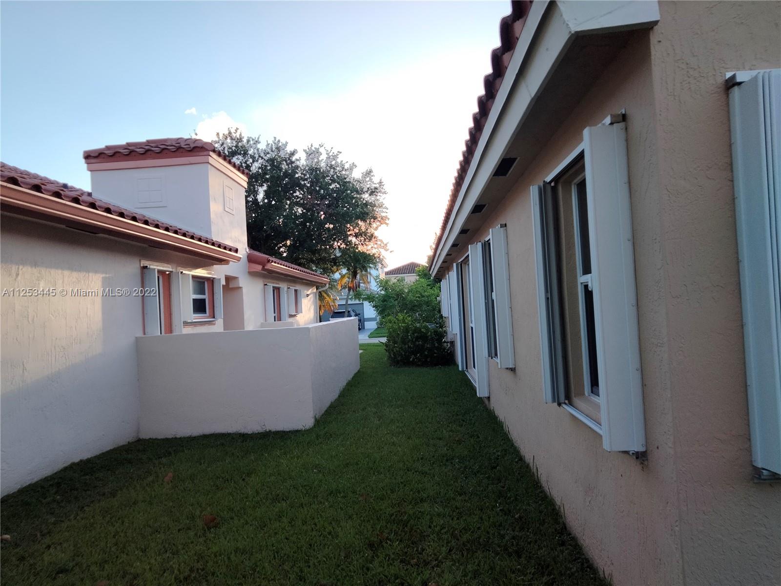 Listing Photo 11