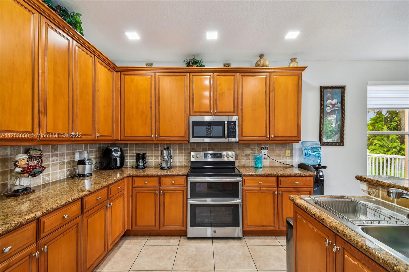 Listing Photo 8