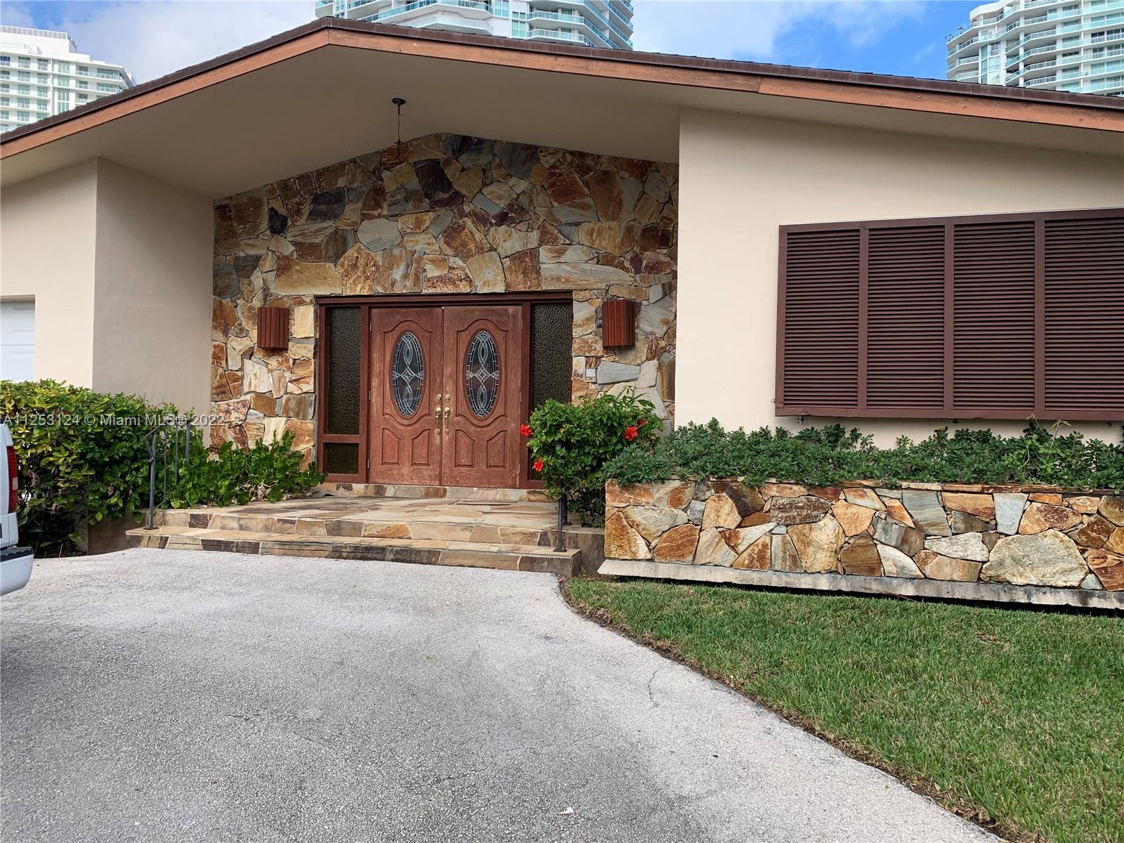 245 Atlantic Ave, Sunny Isles Beach, FL 33160
