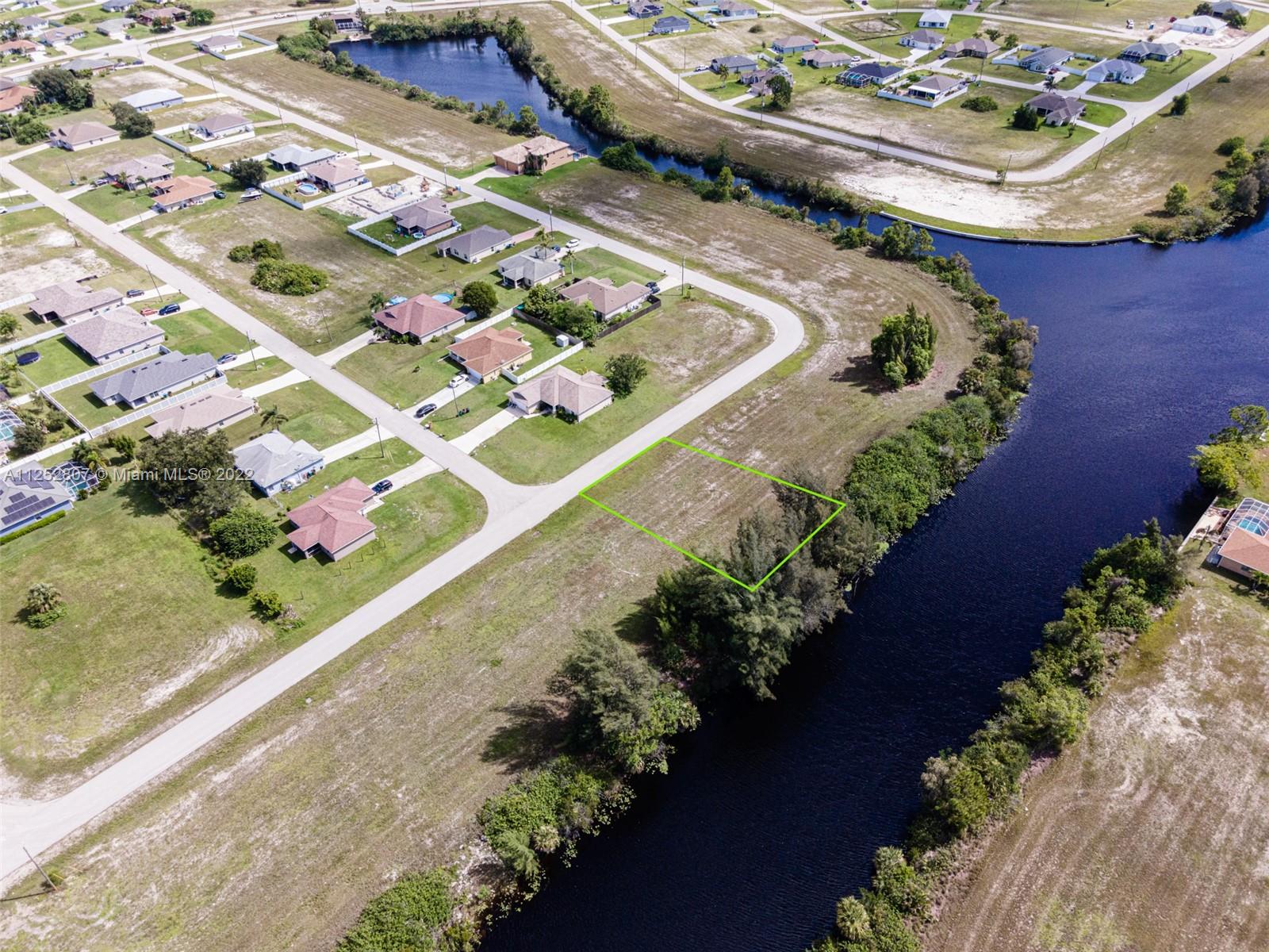 Beautiful Cape Coral Lot